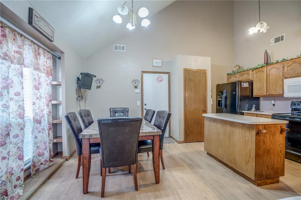 2524 Lakecrest Dr, Moore, OK 73170 photo 6