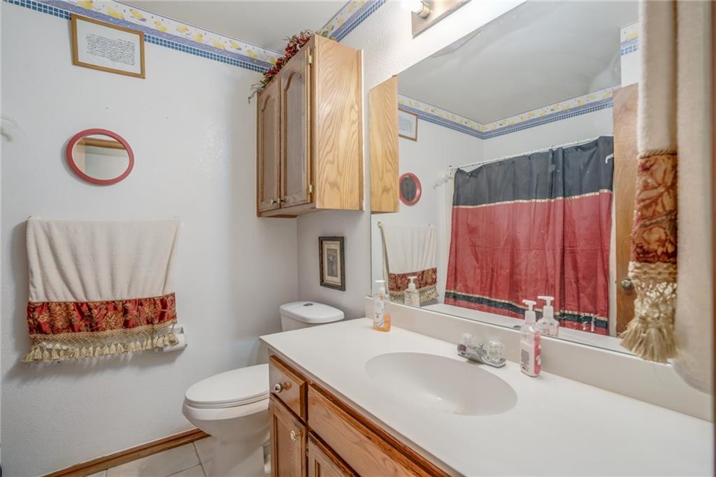 2524 Lakecrest Dr, Moore, OK 73170 photo 16