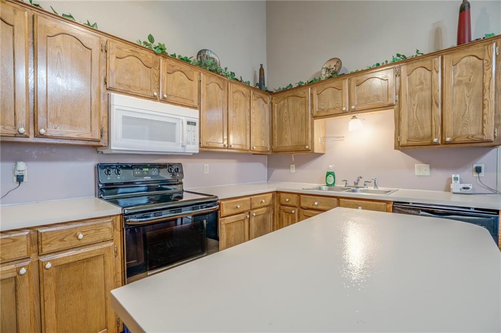 2524 Lakecrest Dr, Moore, OK 73170 photo 9