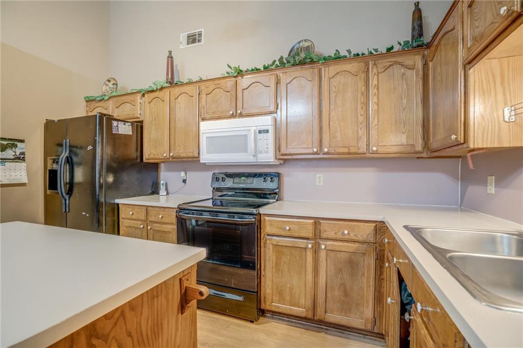 2524 Lakecrest Dr, Moore, OK 73170 photo 10