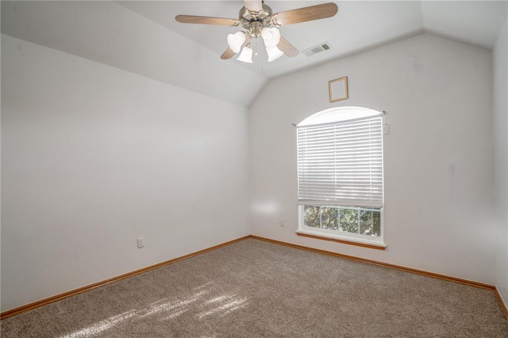 2524 Lakecrest Dr, Moore, OK 73170 photo 12