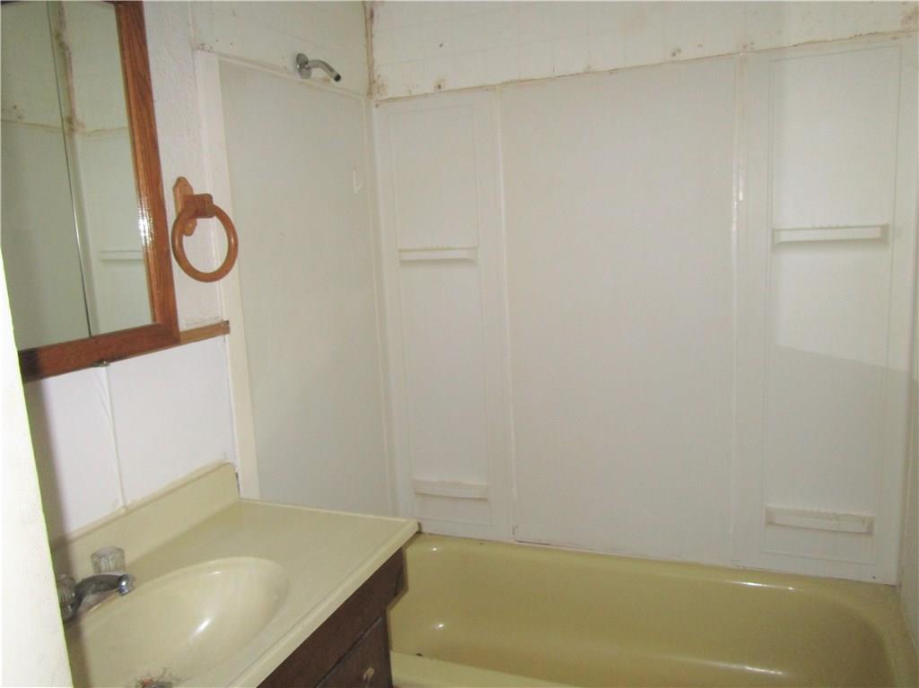 1024 E Liveoak, Altus, OK 73521 photo 18