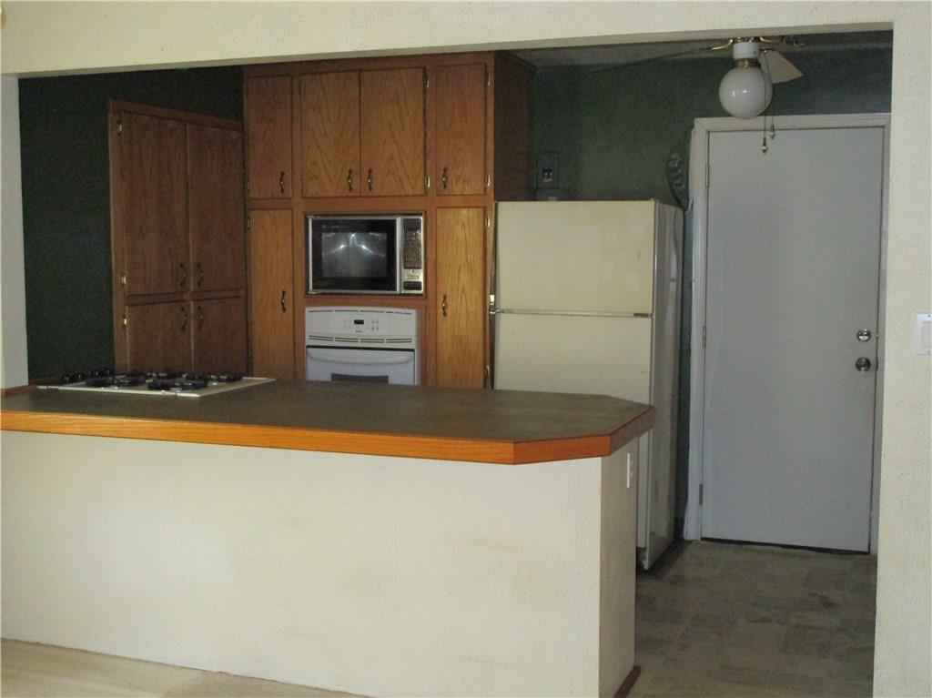 1024 E Liveoak, Altus, OK 73521 photo 5