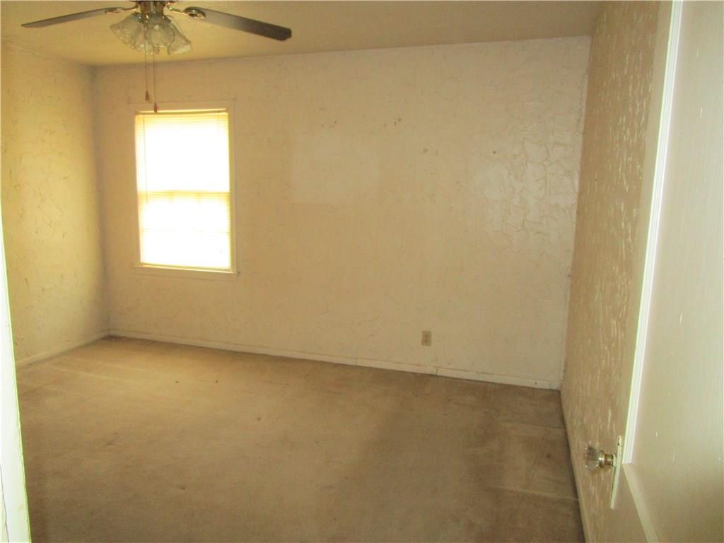 1024 E Liveoak, Altus, OK 73521 photo 12