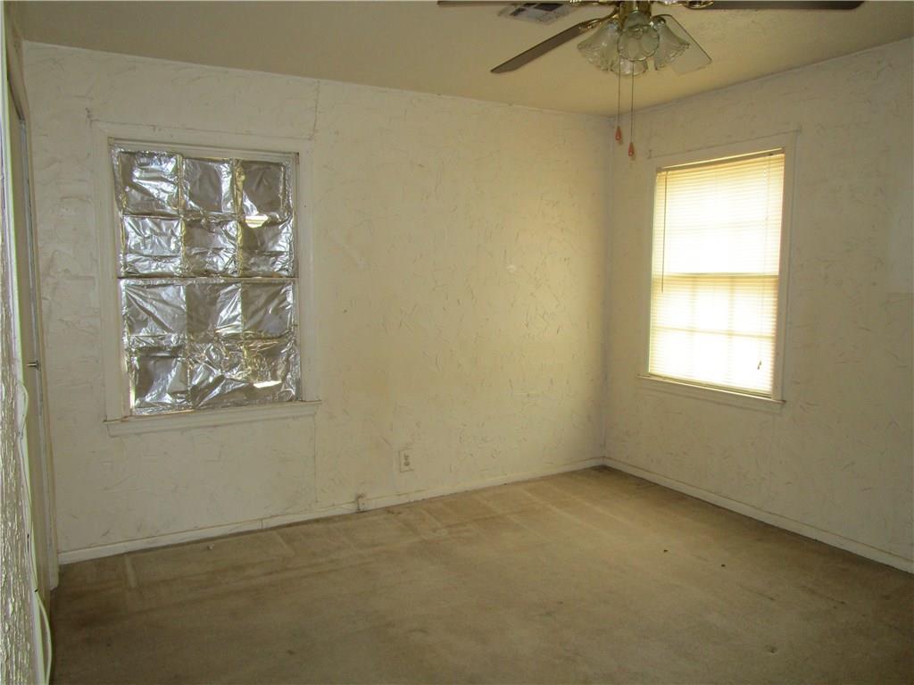 1024 E Liveoak, Altus, OK 73521 photo 11