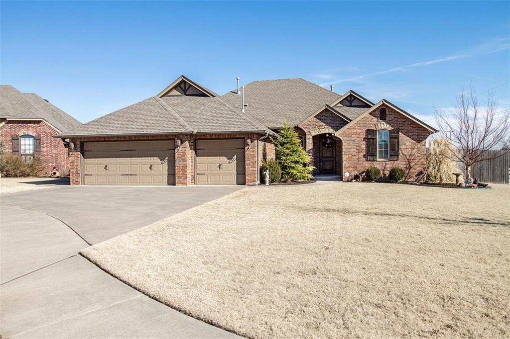 600 Celtic Cir, Yukon, OK 73099 photo 2