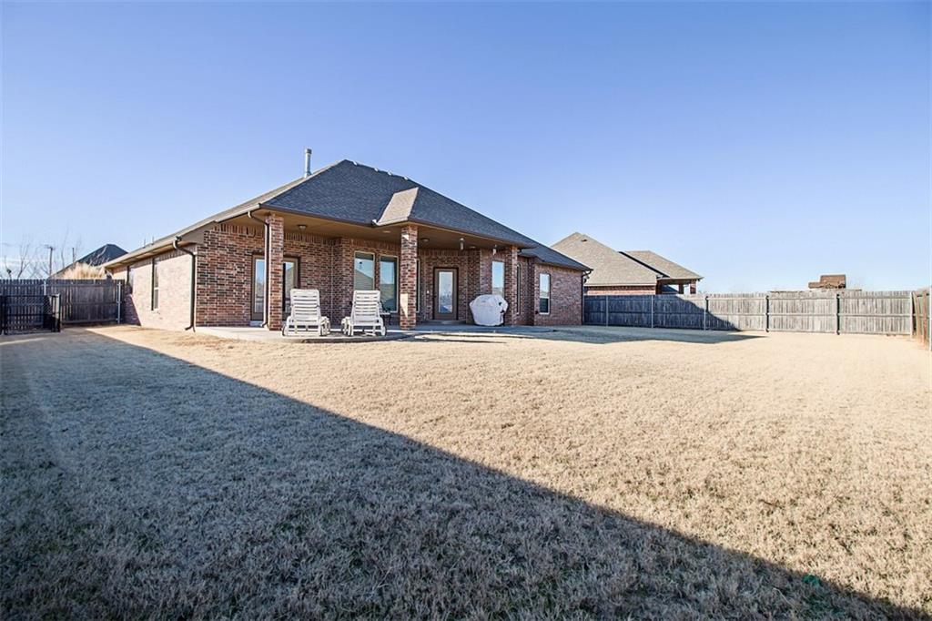 600 Celtic Cir, Yukon, OK 73099 photo 35