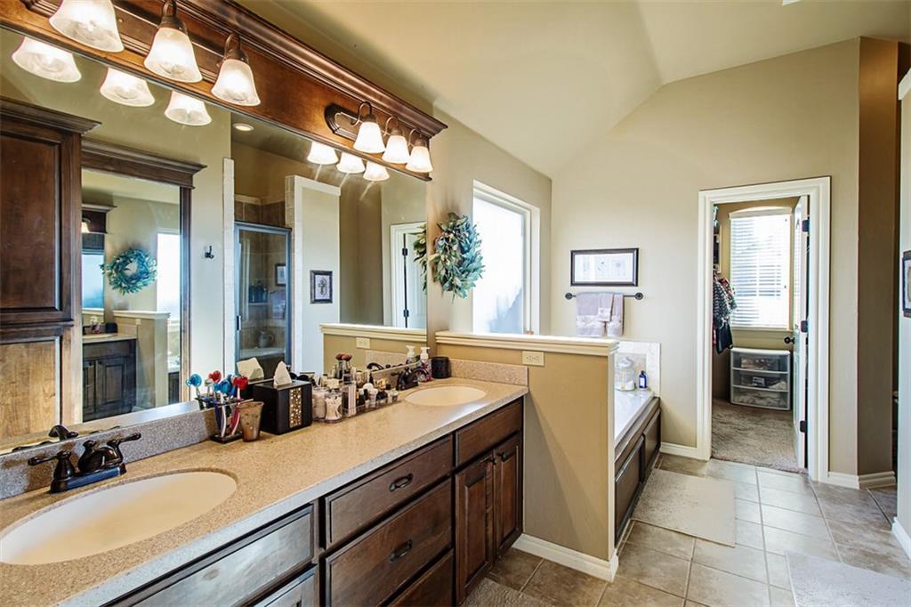 600 Celtic Cir, Yukon, OK 73099 photo 32