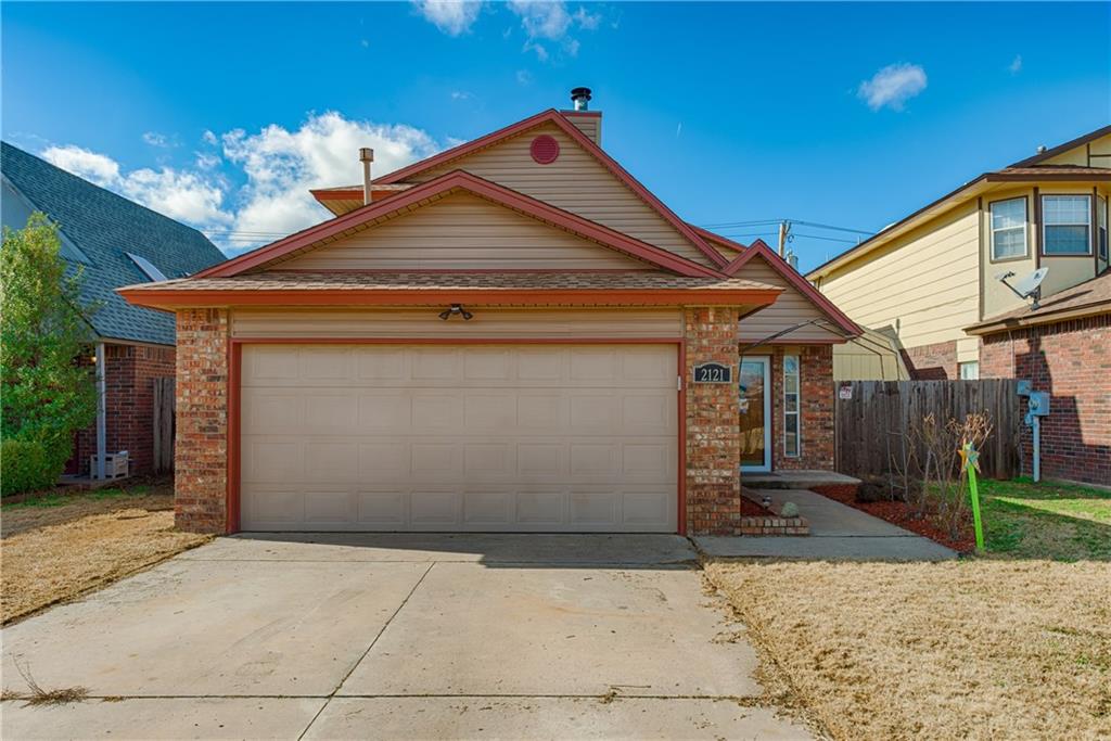 2121 Lakecrest Dr, Moore, OK 73170 photo 2