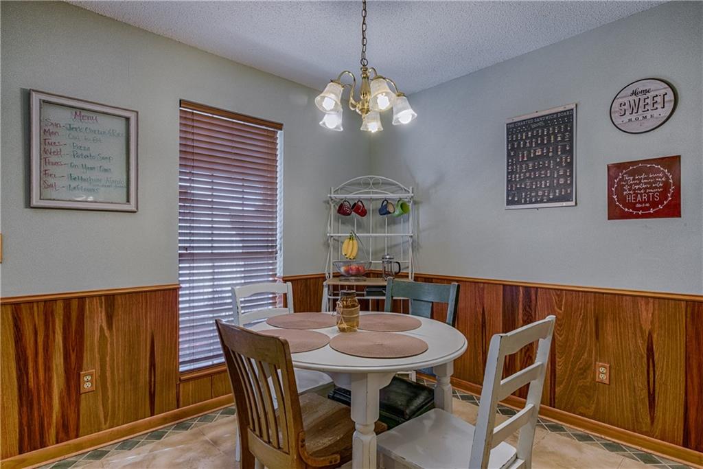 2121 Lakecrest Dr, Moore, OK 73170 photo 16