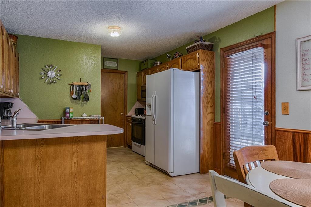 2121 Lakecrest Dr, Moore, OK 73170 photo 15