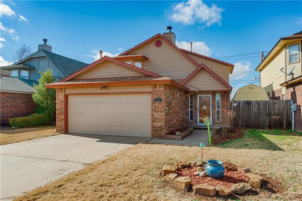 2121 Lakecrest Dr, Moore, OK 73170 photo 1