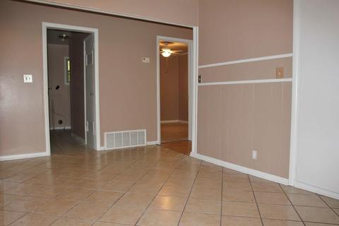 1716 Willard, Altus, OK 73521 photo 7