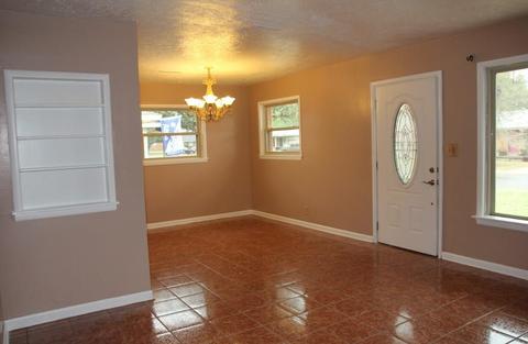 1716 Willard, Altus, OK 73521 photo 2