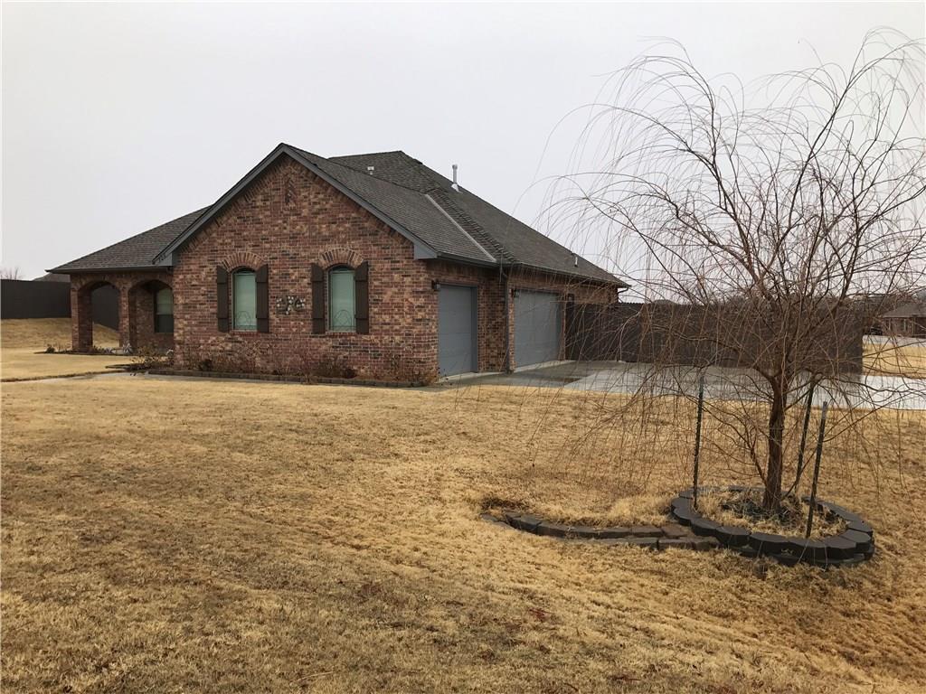 306 Hillside Dr, Harrah, OK 73045 photo 2