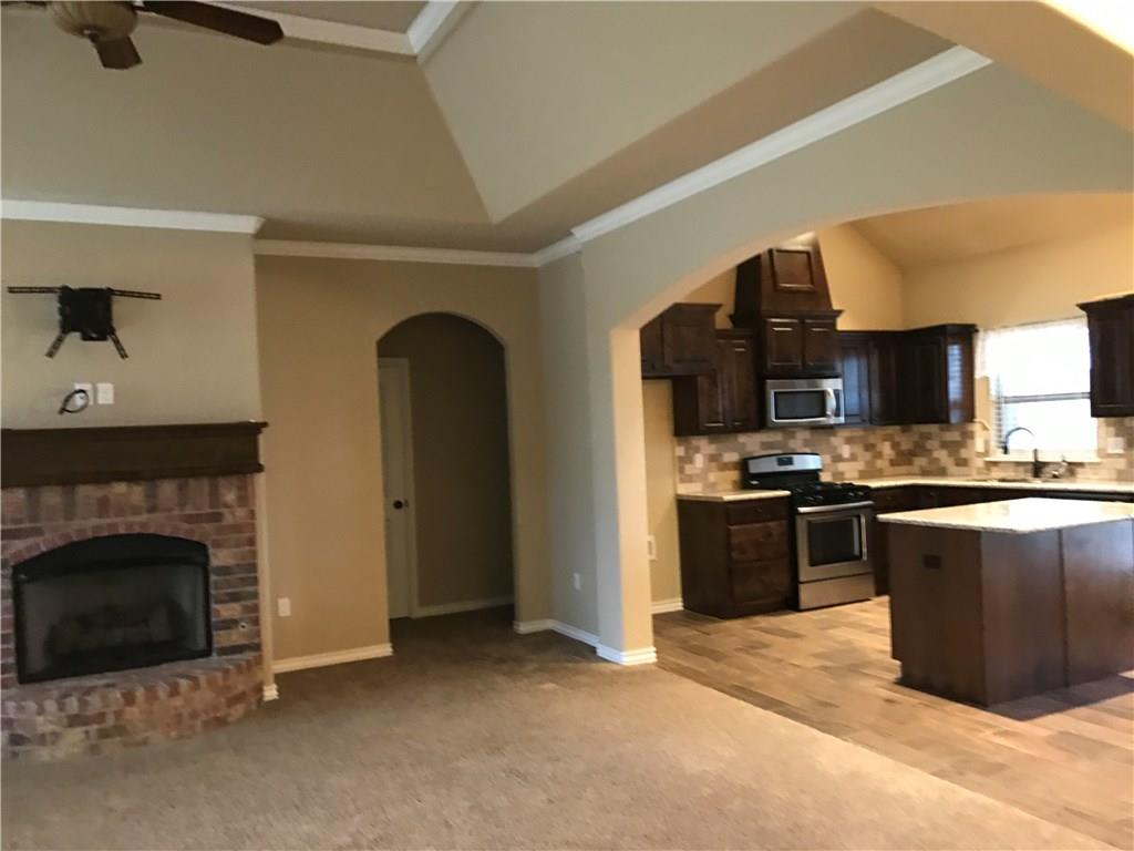 306 Hillside Dr, Harrah, OK 73045 photo 4