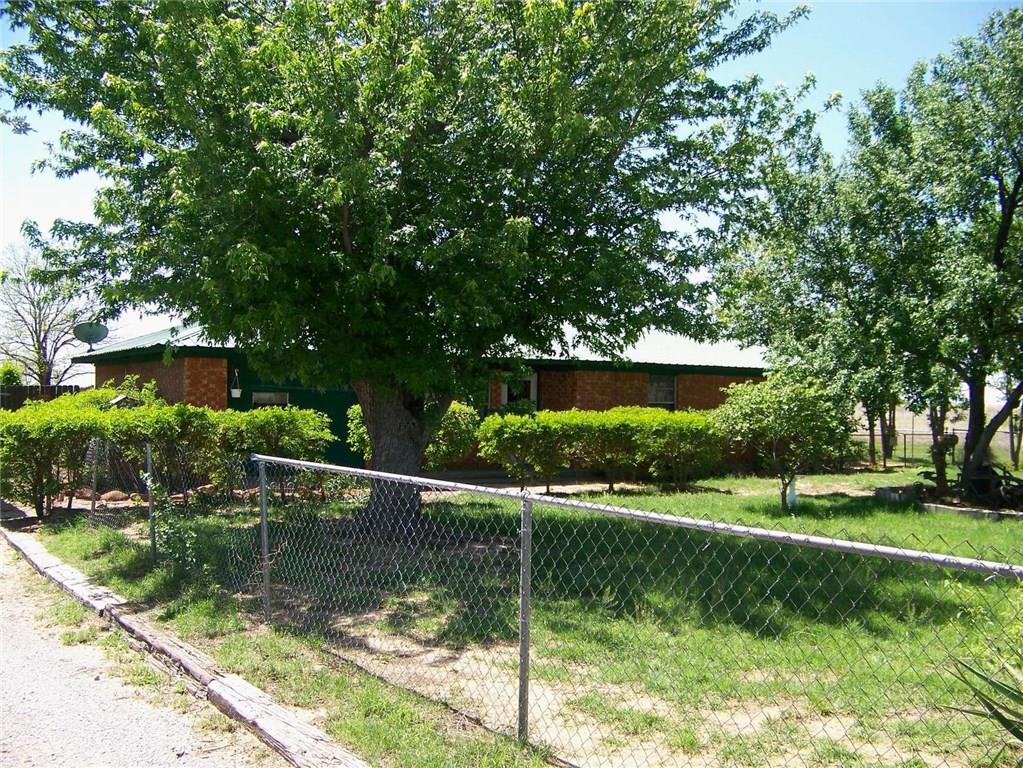 17448 E 1220, Erick, OK 73645 photo 1