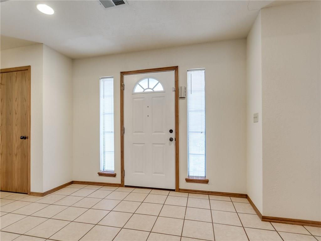 869 Bobcat, Tuttle, OK 73089 photo 2