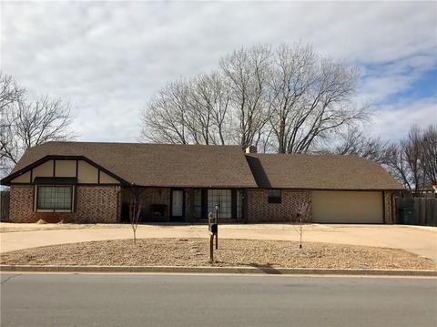 111 Regency, Clinton, OK 73601 photo 1