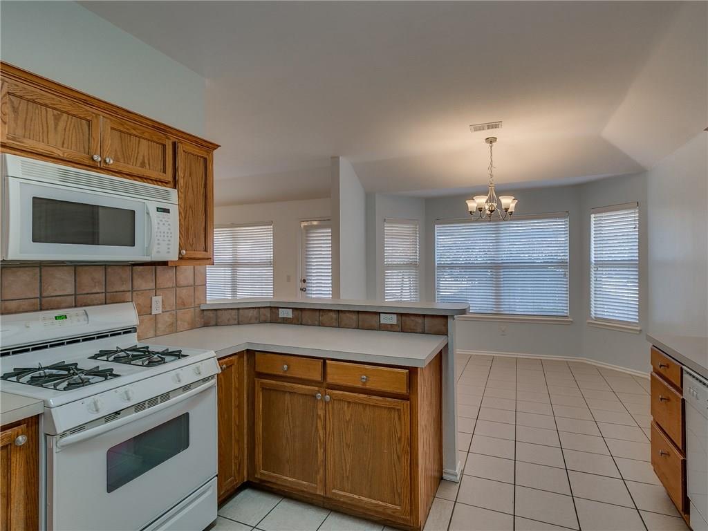 809 Blake Ct, Edmond, OK 73003 photo 13