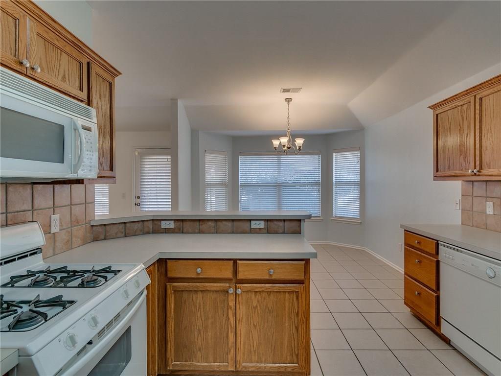 809 Blake Ct, Edmond, OK 73003 photo 11