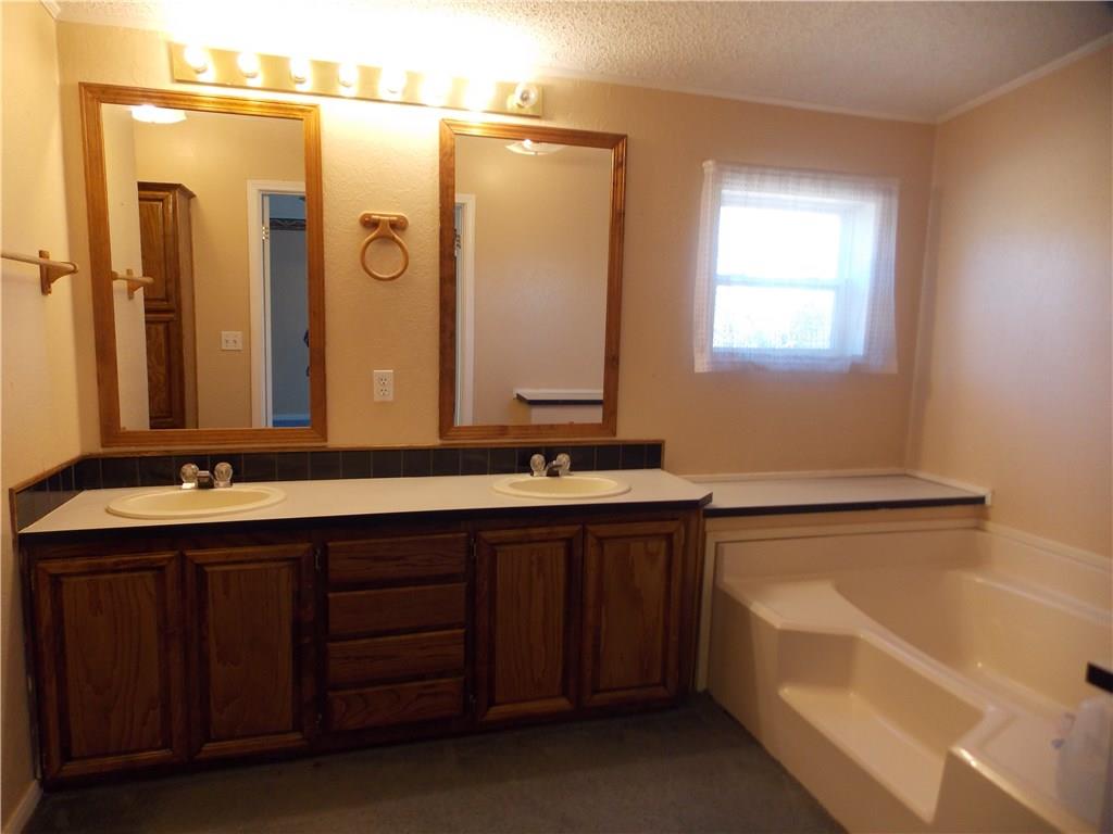 17017 E Tecumseh, Norman, OK 73026 photo 9