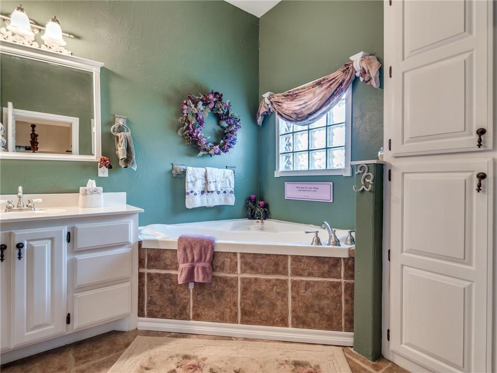 108 Lakeridge Dr, Mcloud, OK 74851 photo 13