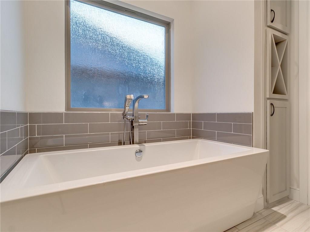 2425 Semillon, Edmond, OK 73012 photo 21