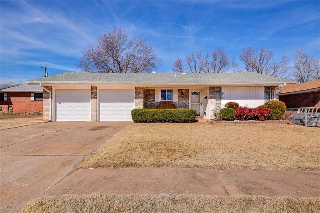 225 E 30th St, Edmond, OK 73013 photo 1