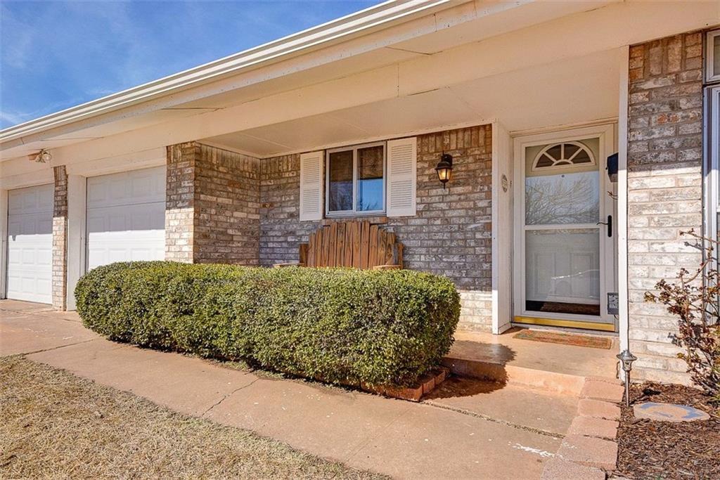 225 E 30th St, Edmond, OK 73013 photo 3