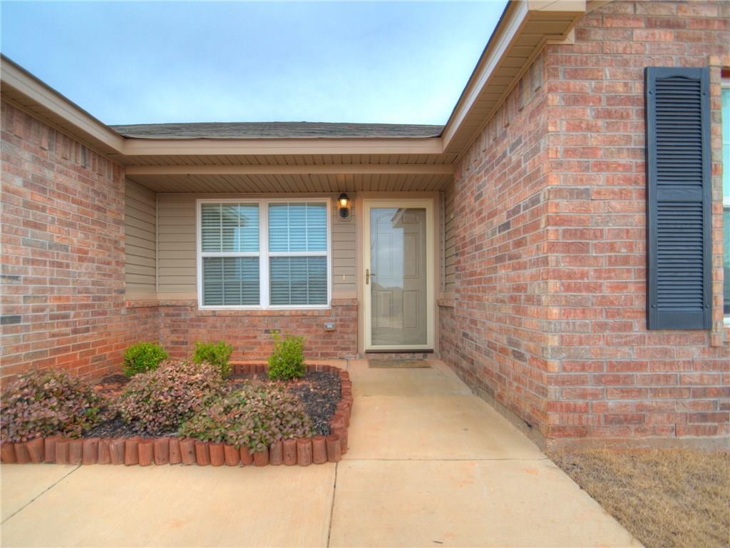 9624 Ella Ln, Moore, OK 73160 photo 2