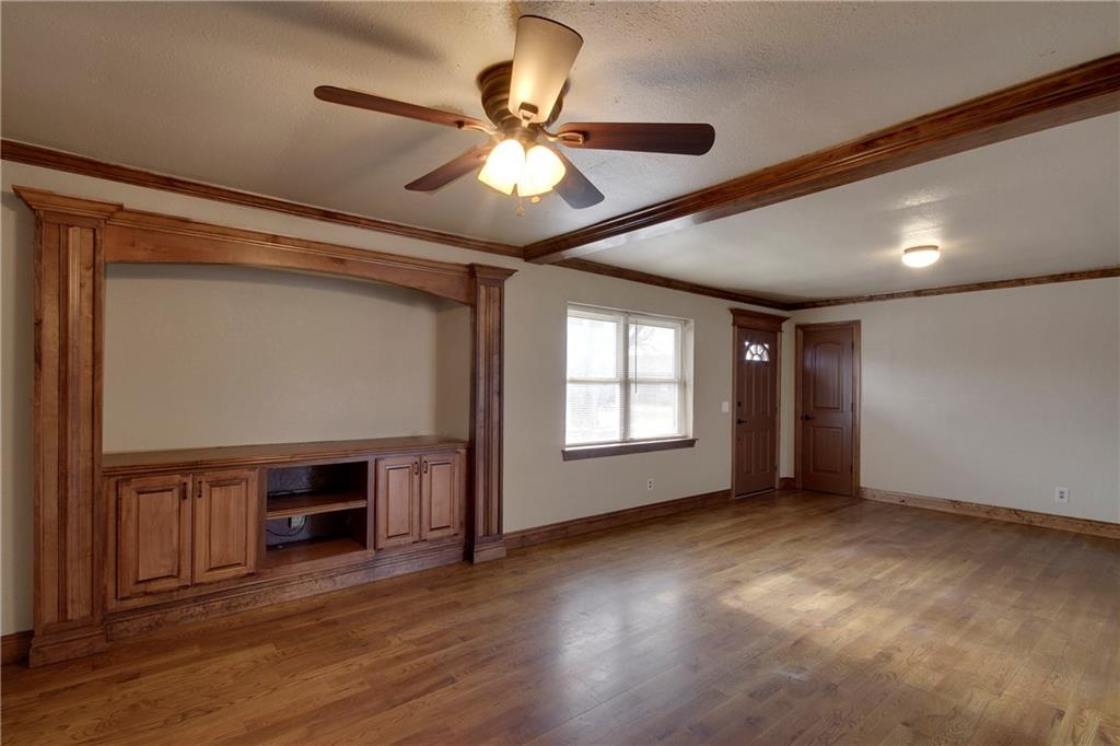 411 Lynda Way, Tuttle, OK 73089 photo 3
