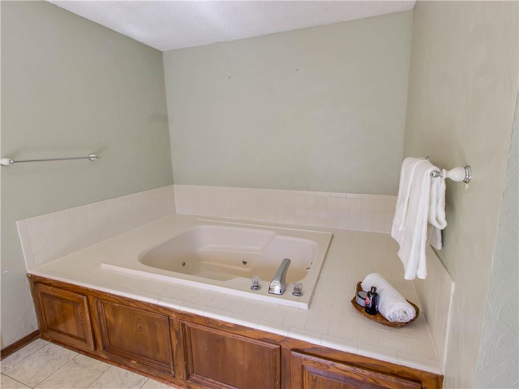 14021 Apache Dr, Edmond, OK 73013 photo 32