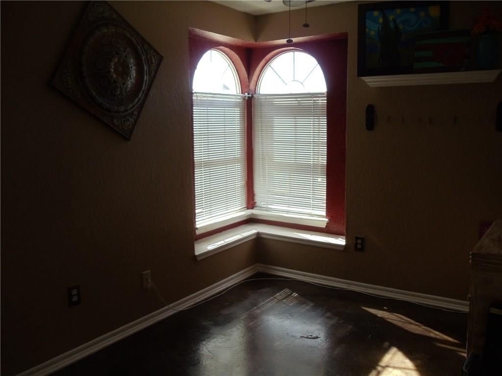 2126 Parkview Dr, Moore, OK 73170 photo 8