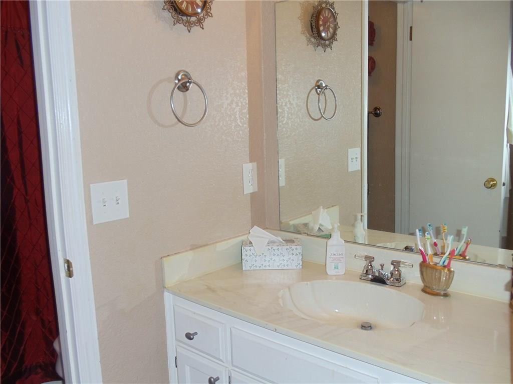 2126 Parkview Dr, Moore, OK 73170 photo 15