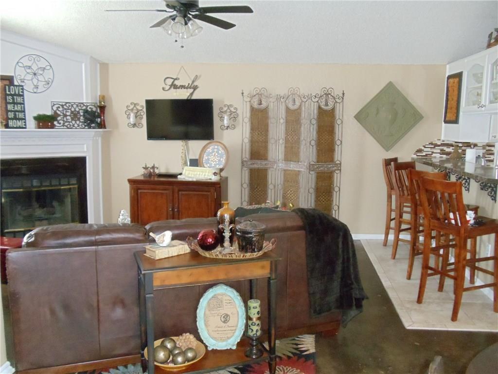 2126 Parkview Dr, Moore, OK 73170 photo 4