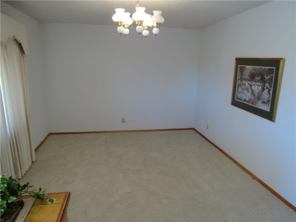 1900 Robin, Altus, OK 73521 photo 3