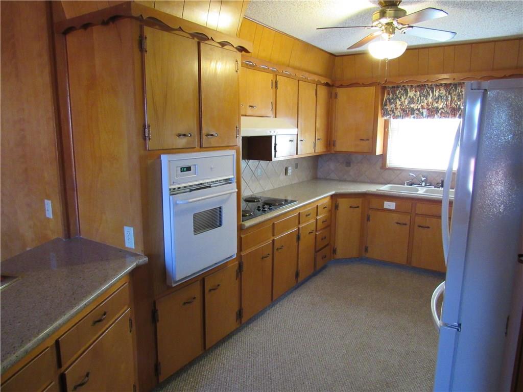 1900 Robin, Altus, OK 73521 photo 6