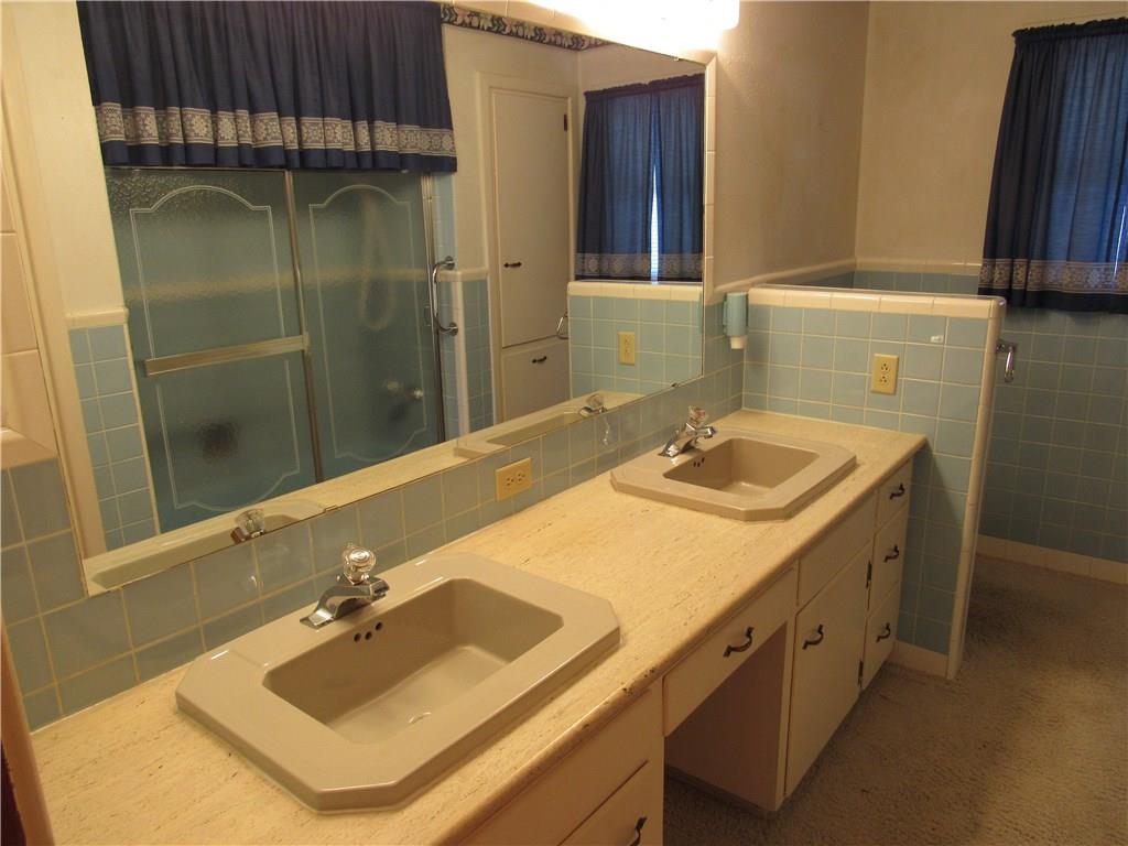 1900 Robin, Altus, OK 73521 photo 8