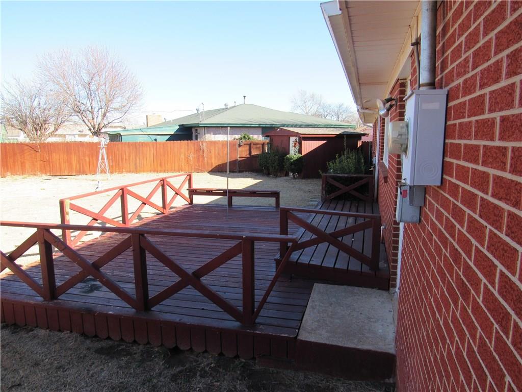 1900 Robin, Altus, OK 73521 photo 14
