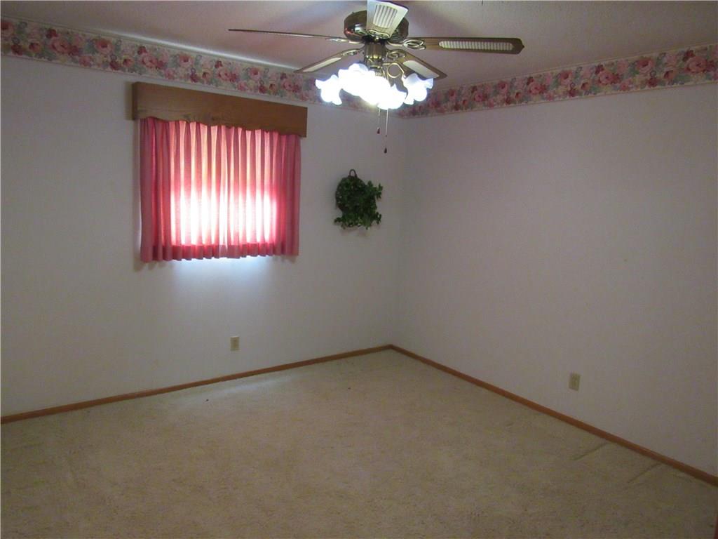 1900 Robin, Altus, OK 73521 photo 9