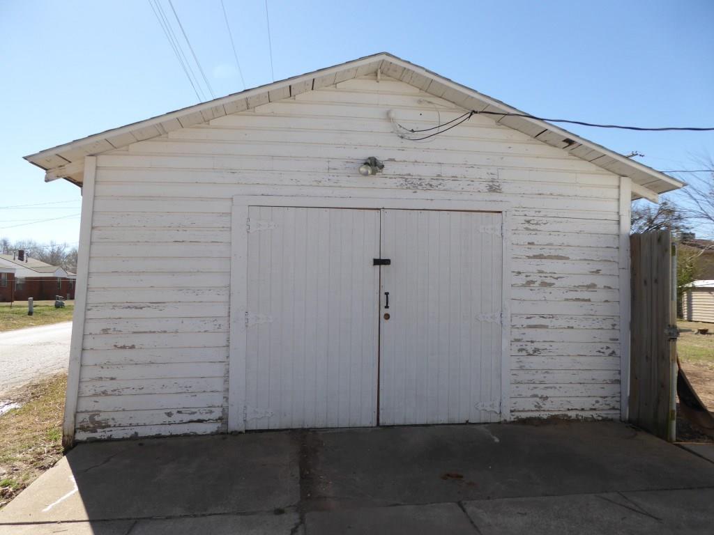 820 E Brooks St, Norman, OK 73071 photo 21