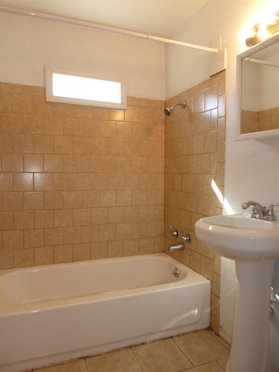 820 E Brooks St, Norman, OK 73071 photo 28