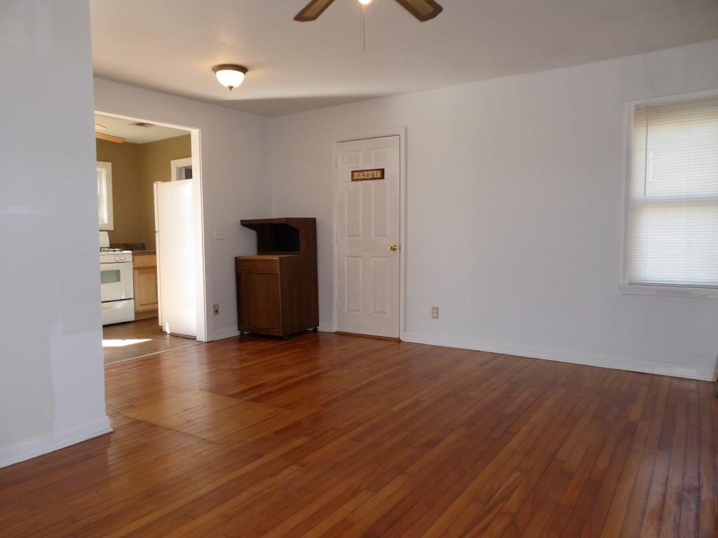 820 E Brooks St, Norman, OK 73071 photo 8