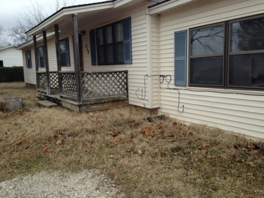 808 Wolfe Ln, Ada, OK 74820 photo 2