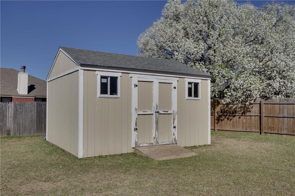 901 37th, Moore, OK 73160 photo 20