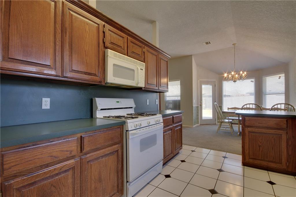 901 37th, Moore, OK 73160 photo 9