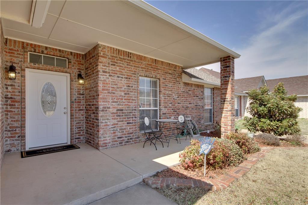 17 Westend Ct, Tuttle, OK 73089 photo 2