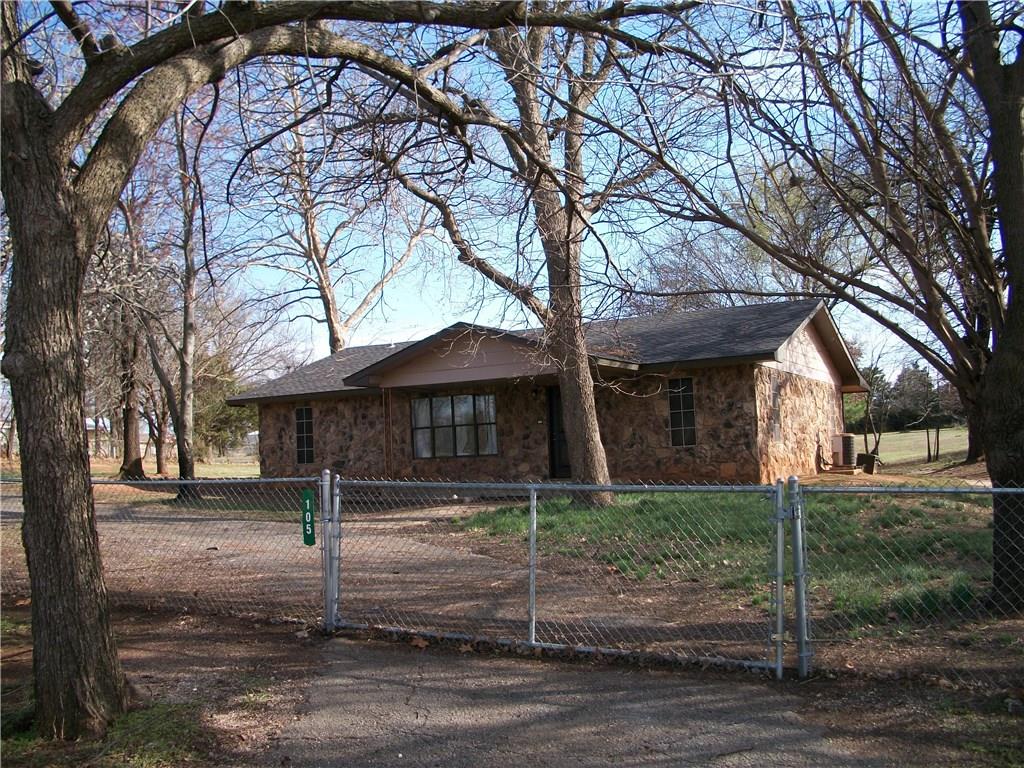105 E Central Ave, Carney, OK 74832 photo 1