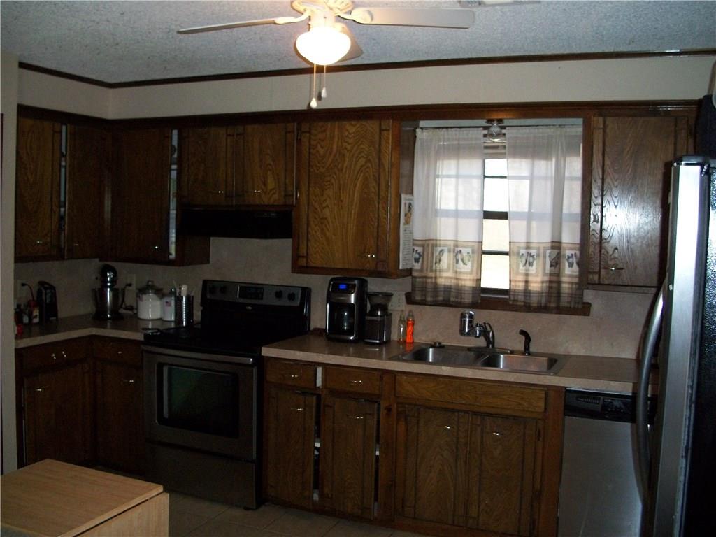 105 E Central Ave, Carney, OK 74832 photo 6